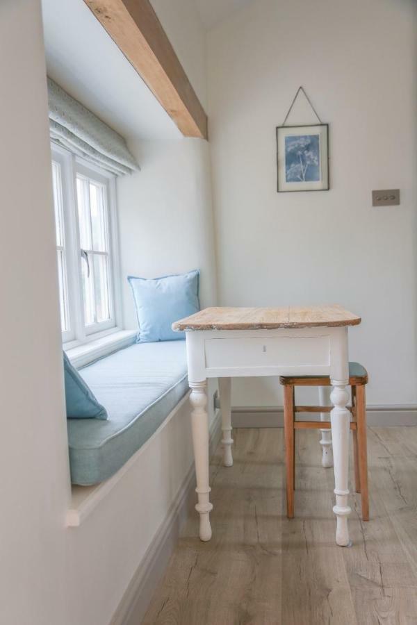 Barley - Cosy Stylish Apartment - Easy Access To Bath And Many Nearby Attractions Box  Екстериор снимка