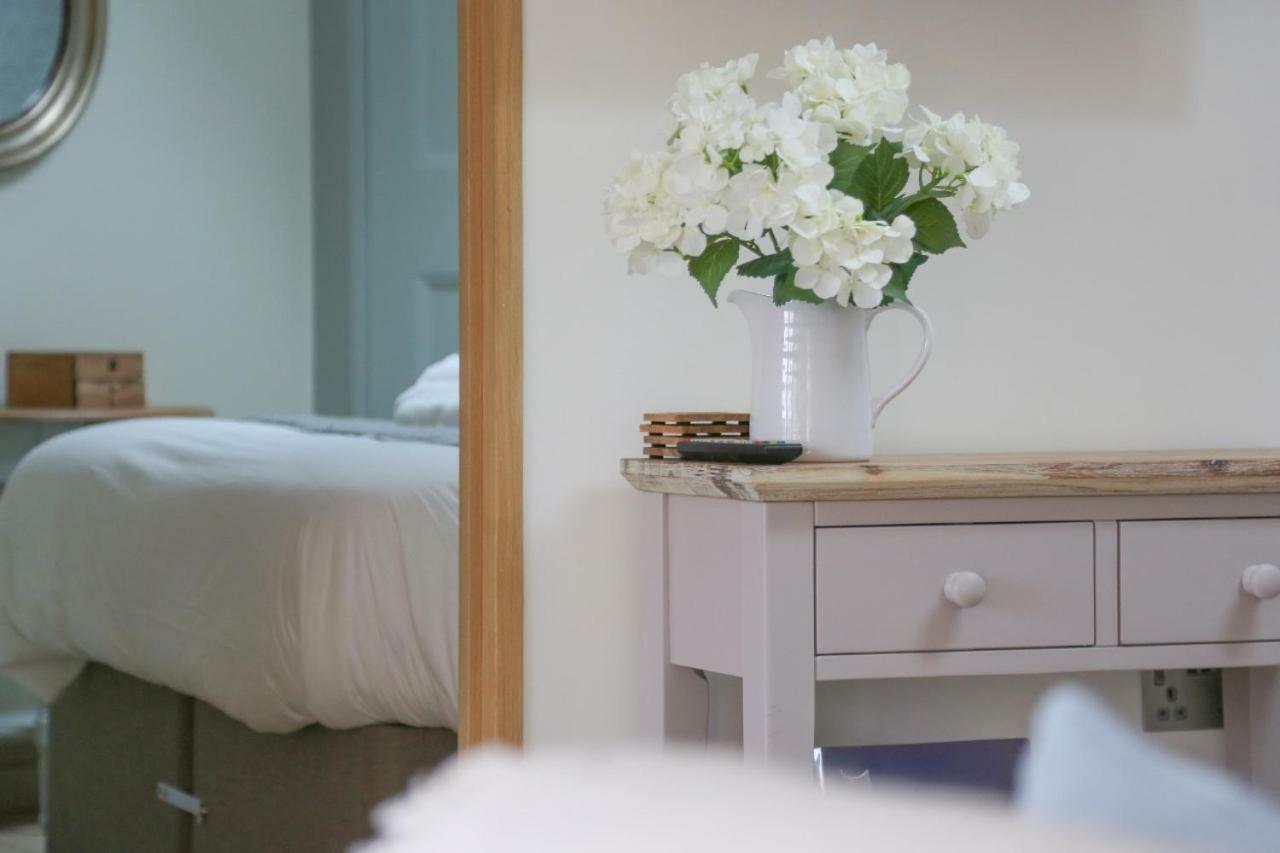 Barley - Cosy Stylish Apartment - Easy Access To Bath And Many Nearby Attractions Box  Екстериор снимка